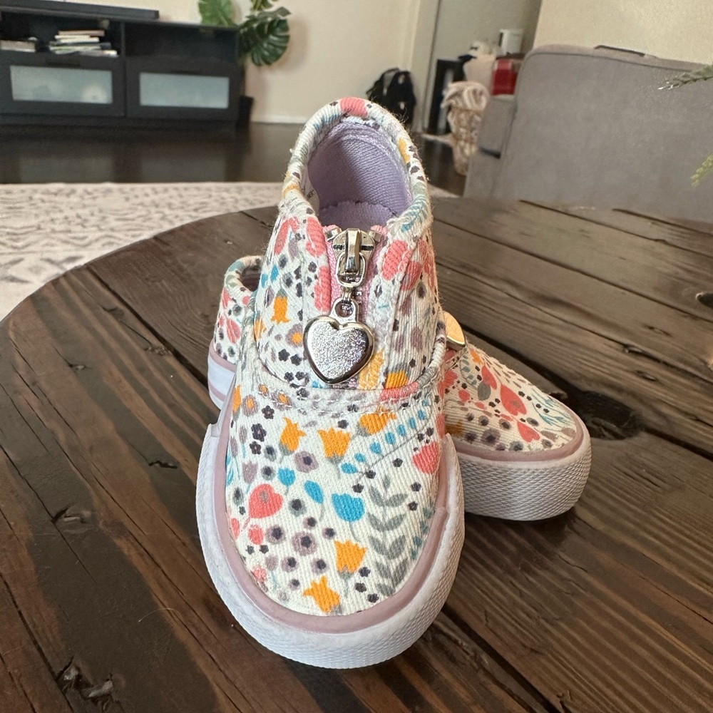 Trendy Multicolor High-Top Sneakers with Heart Charm